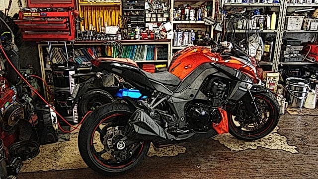 ガレージのバイク